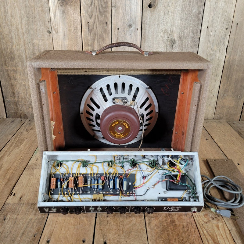 Fender Deluxe 1962 – Brown Tolex Tube Combo Amp, Near Mint, Original Oxford Speaker - Mahar's Vintage Guitars