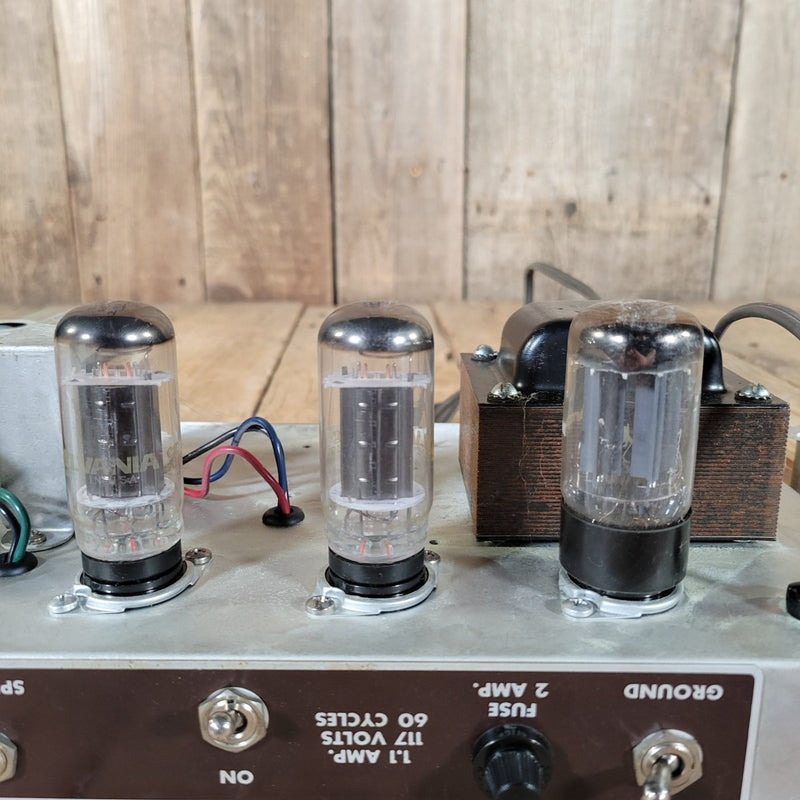 Fender Deluxe 1962 – Brown Tolex Tube Combo Amp, Near Mint, Original Oxford Speaker - Mahar's Vintage Guitars