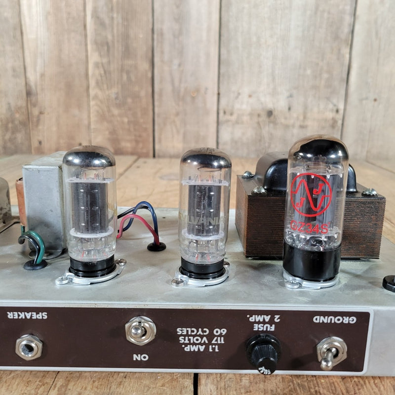 Fender Deluxe 1962 – Brown Tolex Tube Combo Amp, Near Mint, Original Oxford Speaker - Mahar's Vintage Guitars