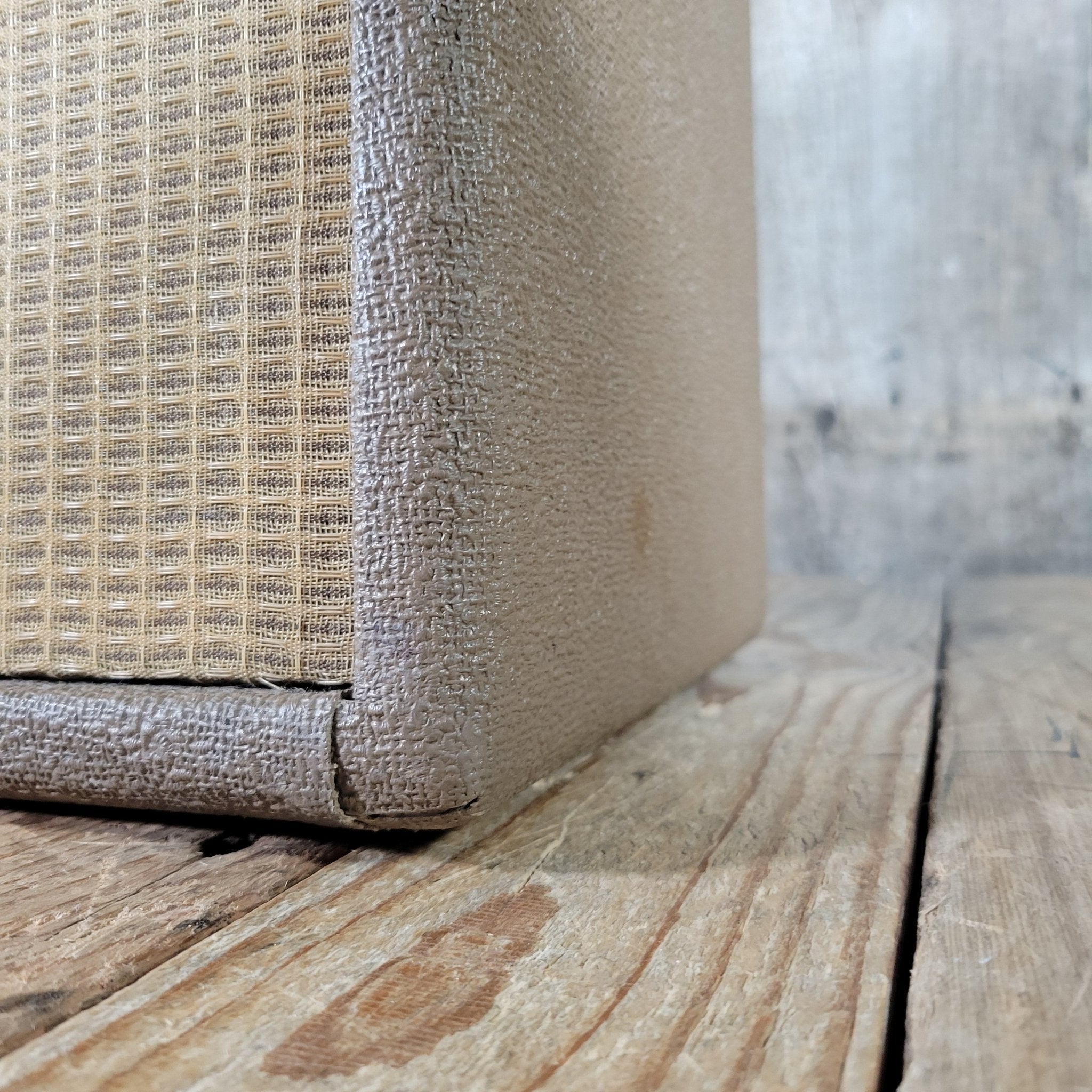 Fender Deluxe 6G3 - A – Brown Tolex Vintage Tube Amp with Tremolo, Original Transformer 1962 - Mahar's Vintage Guitars