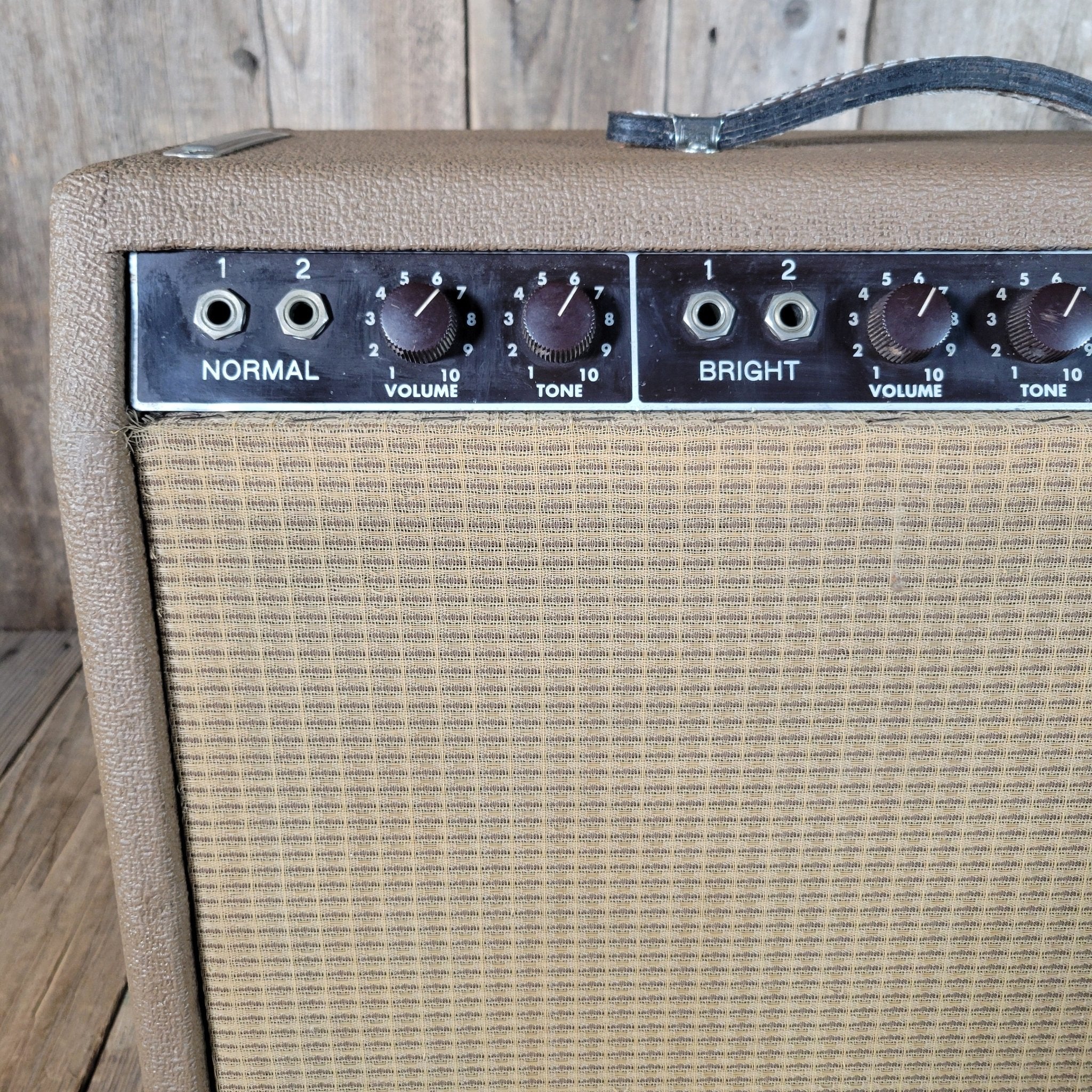 Fender Deluxe 6G3 - A – Brown Tolex Vintage Tube Amp with Tremolo, Original Transformer 1962 - Mahar's Vintage Guitars