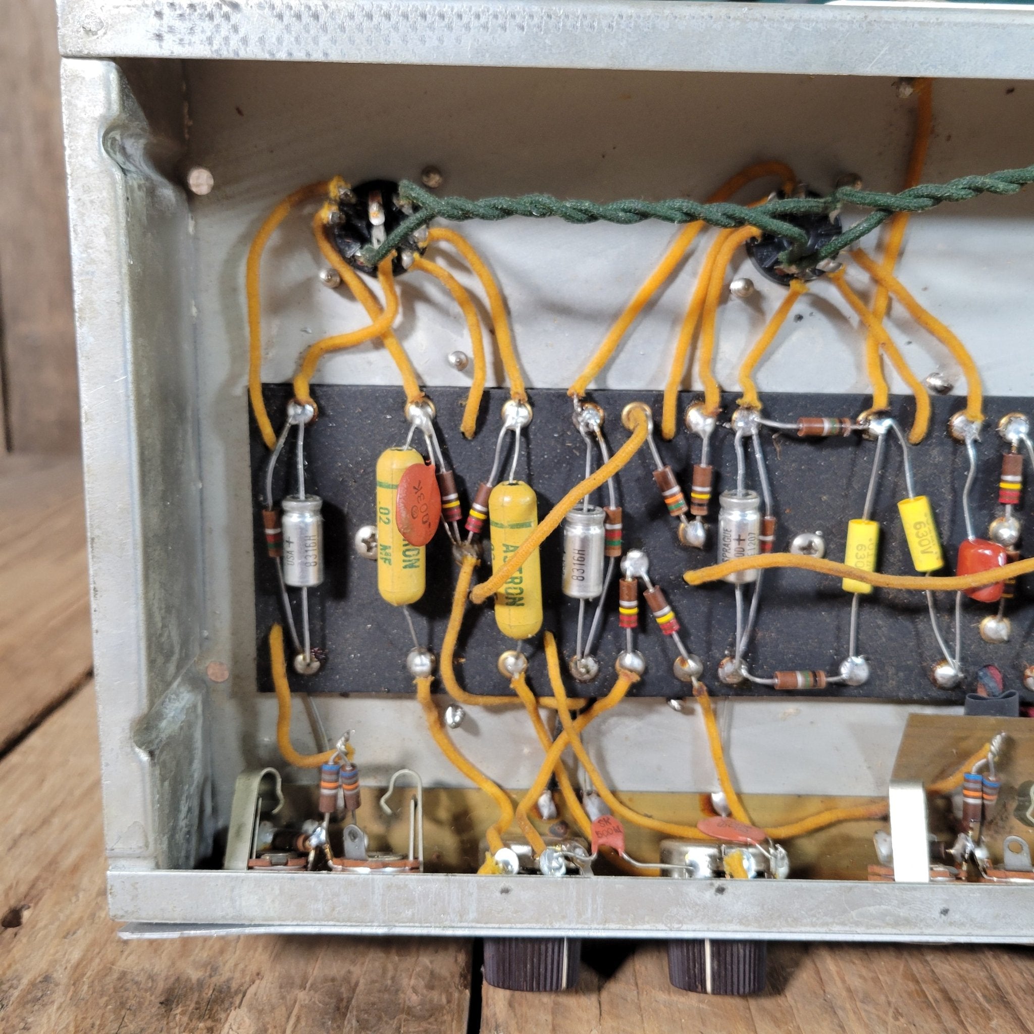 Fender Deluxe 6G3 - A – Brown Tolex Vintage Tube Amp with Tremolo, Original Transformer 1962 - Mahar's Vintage Guitars