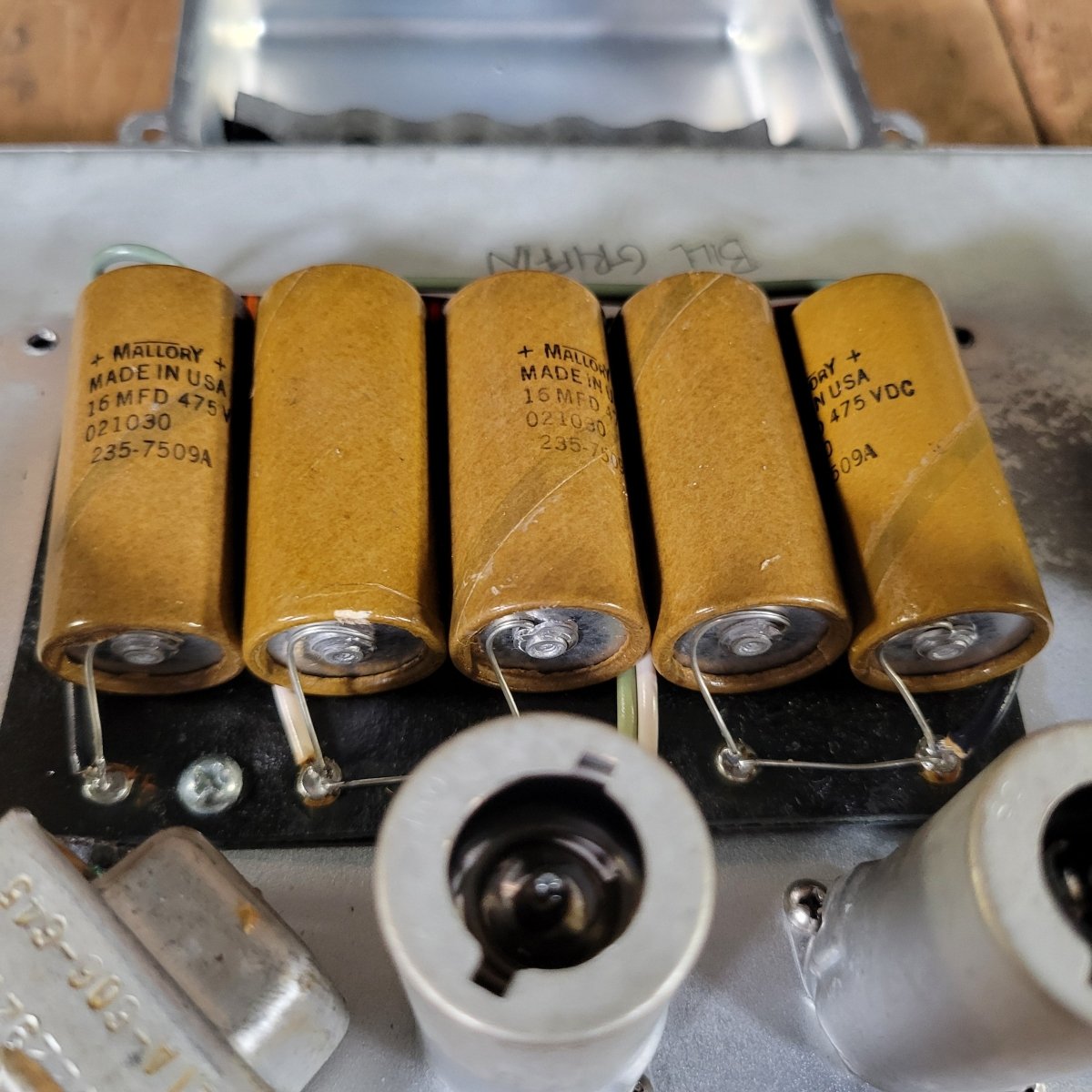 Fender Deluxe Reverb 1976 Silverface — Near Mint w/ Cover & Pedal - Mahar's Vintage Guitars