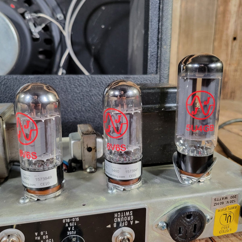 Fender Deluxe Reverb Combo 1977 - Mahar's Vintage Guitars