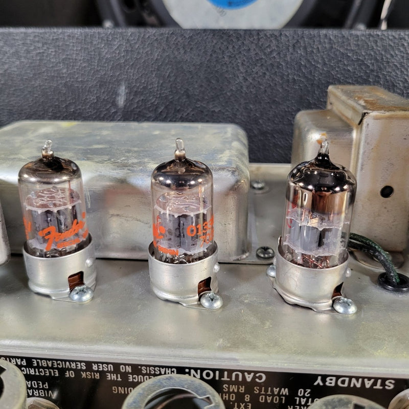 Fender Deluxe Reverb Combo 1977 - Mahar's Vintage Guitars