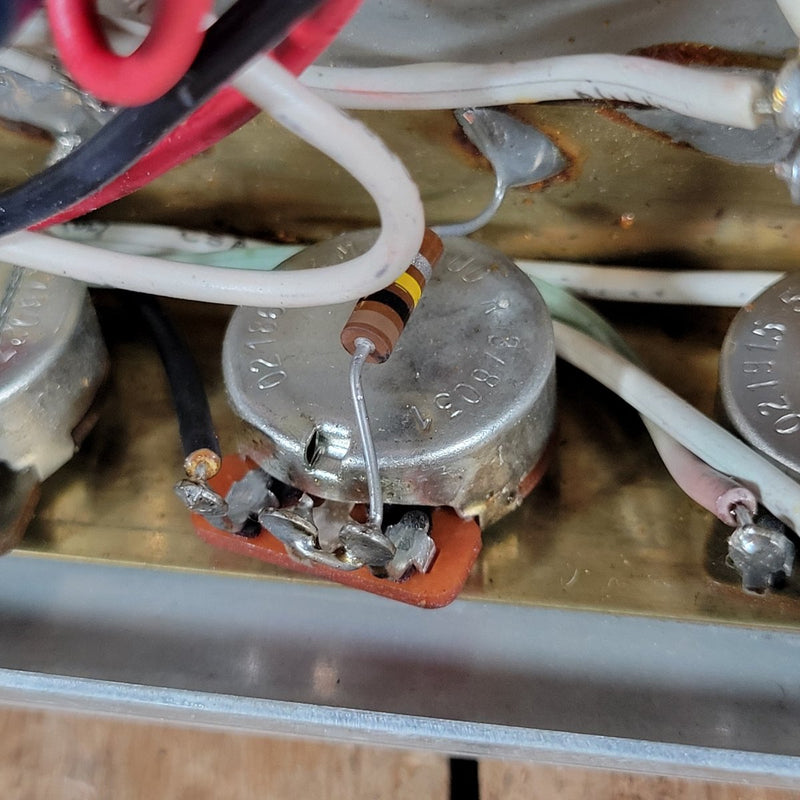 Fender Deluxe Reverb Combo 1977 - Mahar's Vintage Guitars