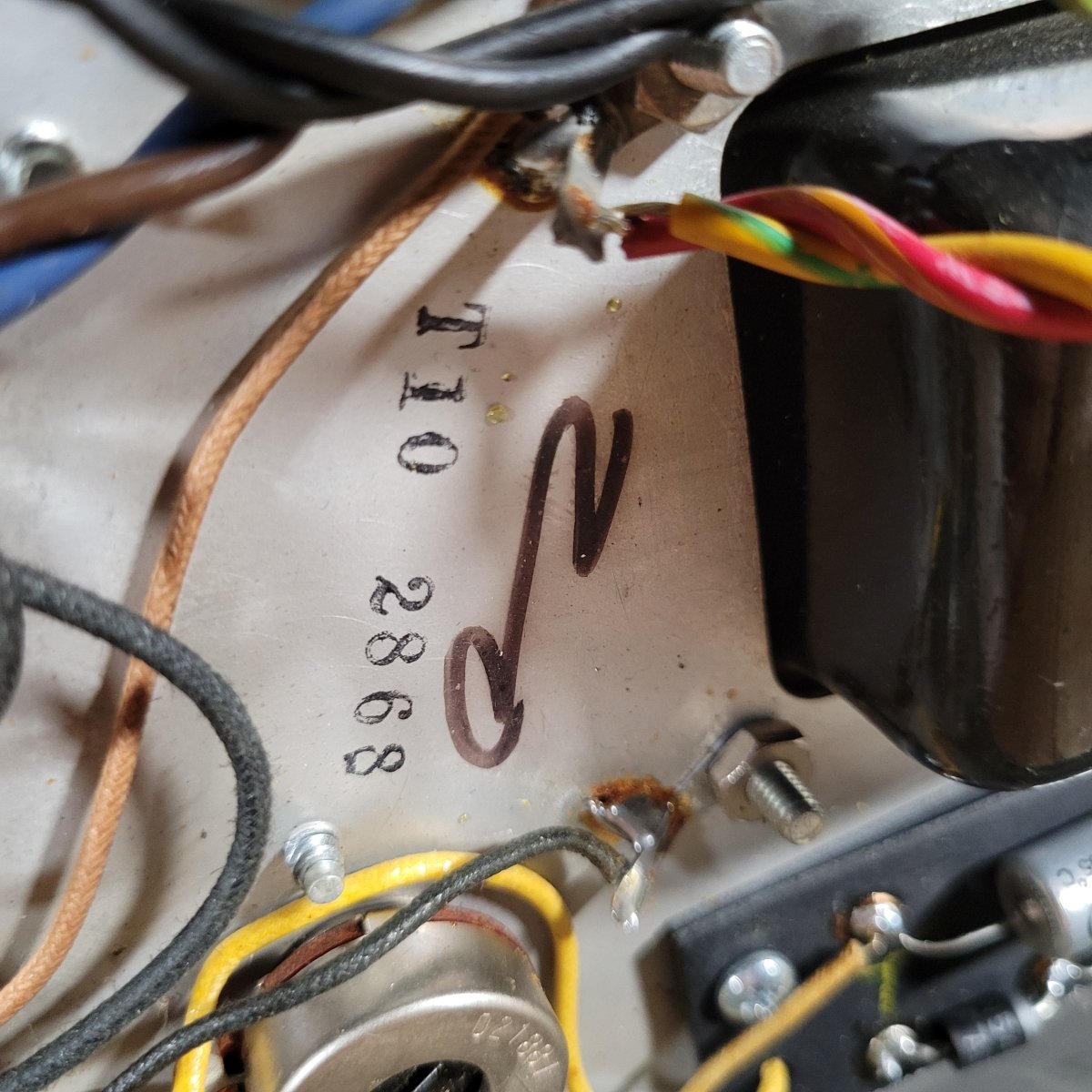 Fender Deluxe Reverb Drip Edge 1968 Vintage Combo Amp - Mahar's Vintage Guitars