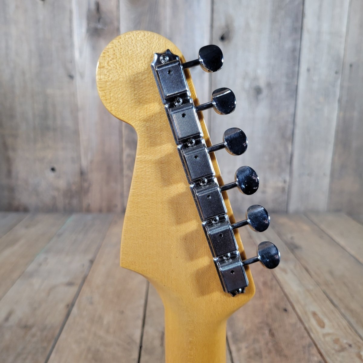 Fender Eric Johnson Thinline Strat 2018 Sunburst w/ Case - Mahar's Vintage Guitars