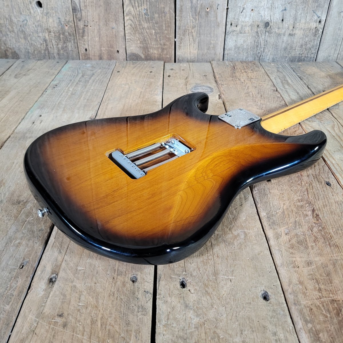 Fender Eric Johnson Thinline Strat 2018 Sunburst w/ Case - Mahar's Vintage Guitars