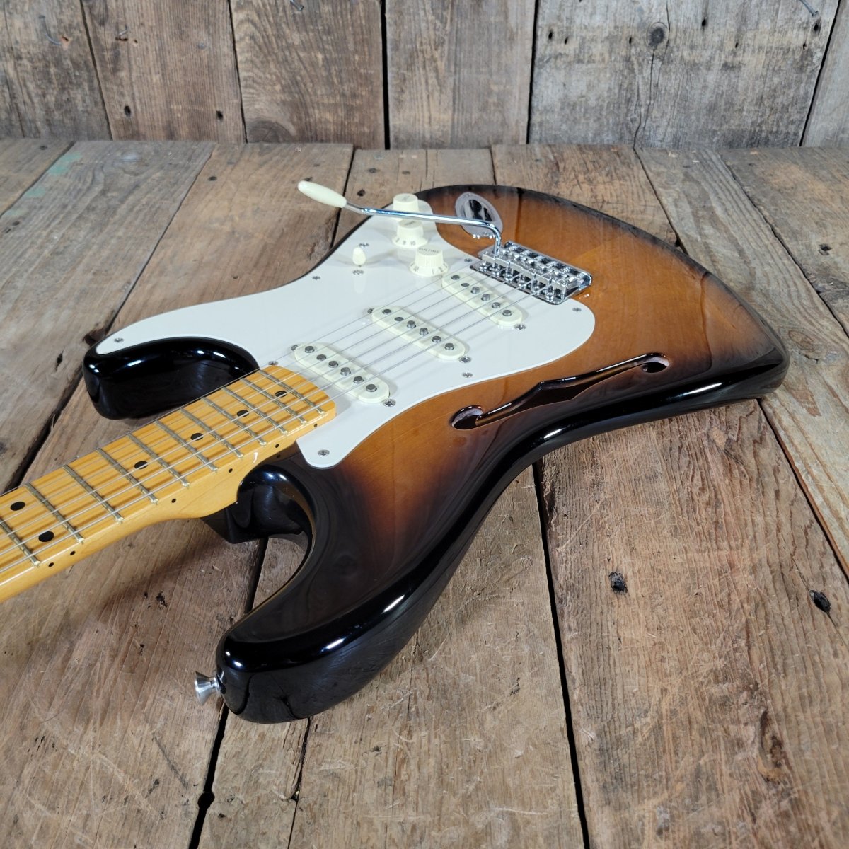 Fender Eric Johnson Thinline Strat 2018 Sunburst w/ Case - Mahar's Vintage Guitars