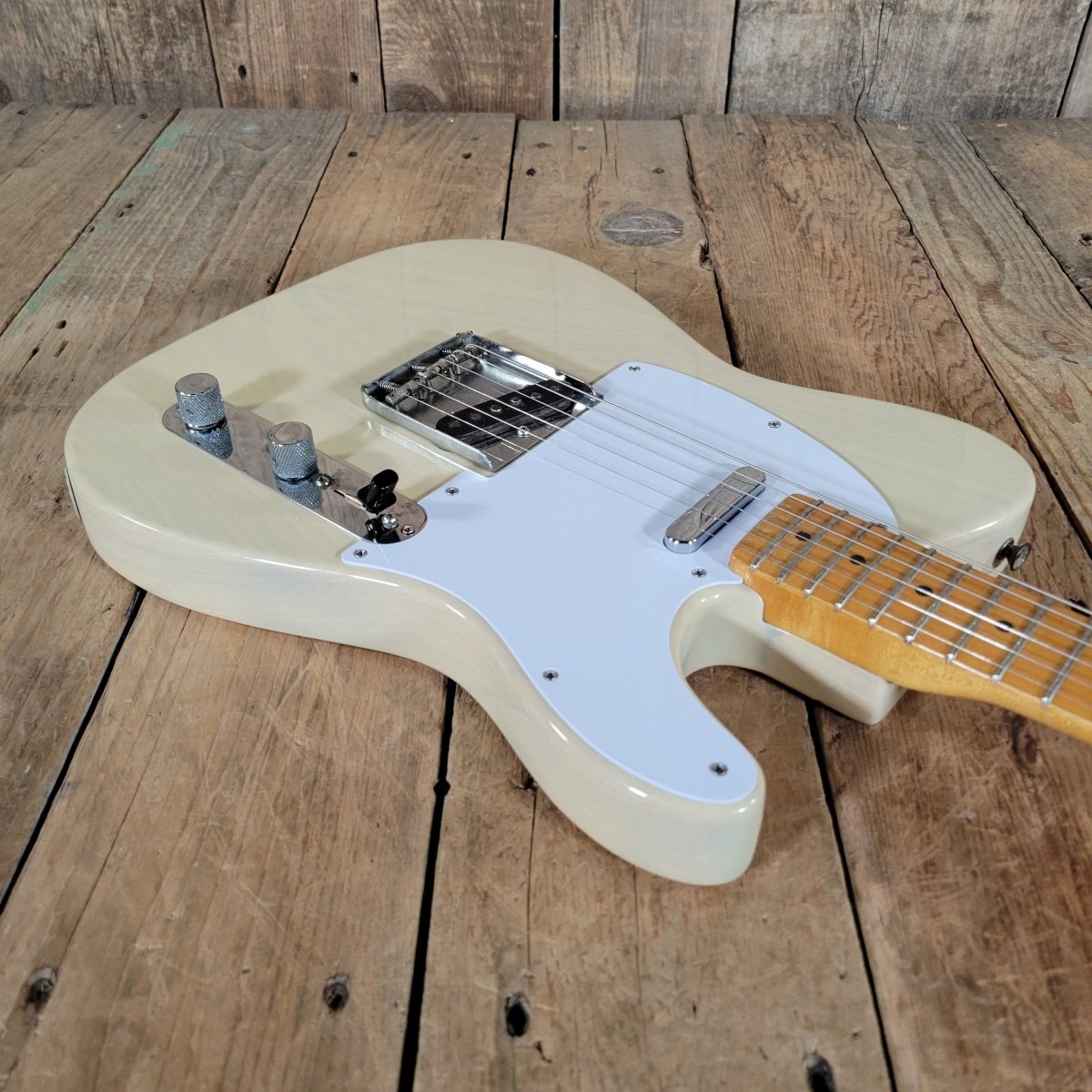 Fender Esquire 1960 body and pickup, 1968 maple cap neck – Mahar's