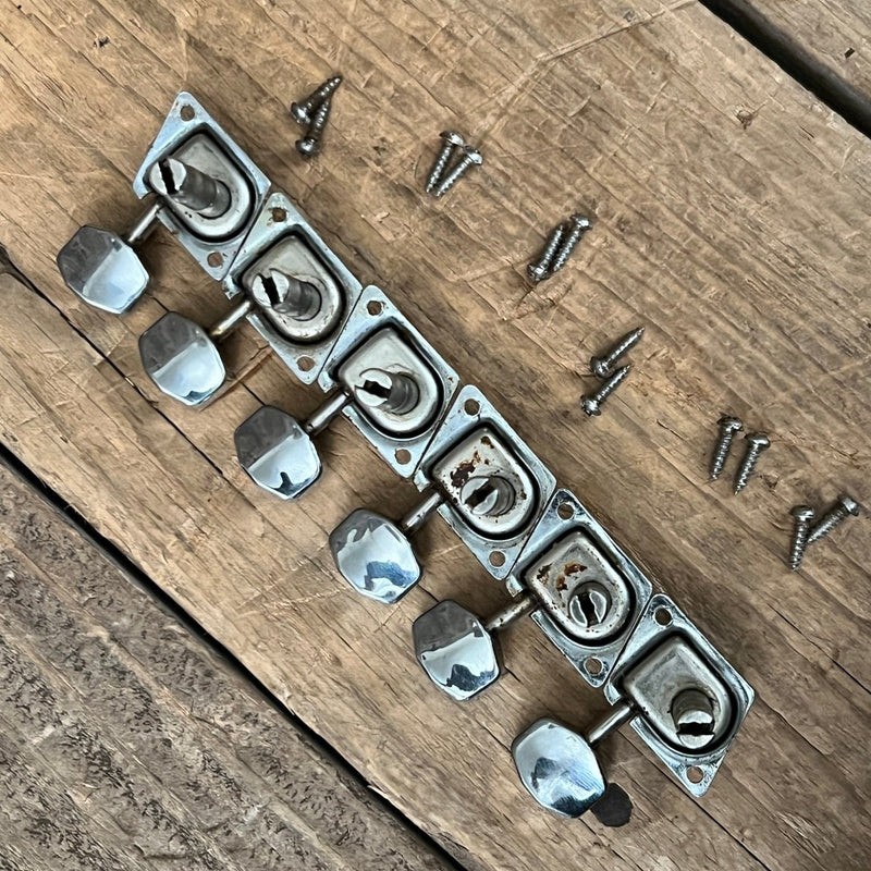 Fender "F" Logo Tuners with mounting screws 1967 1968 1969 1960s 1970s 1973 Strat Tele - Mahar's Vintage Guitars