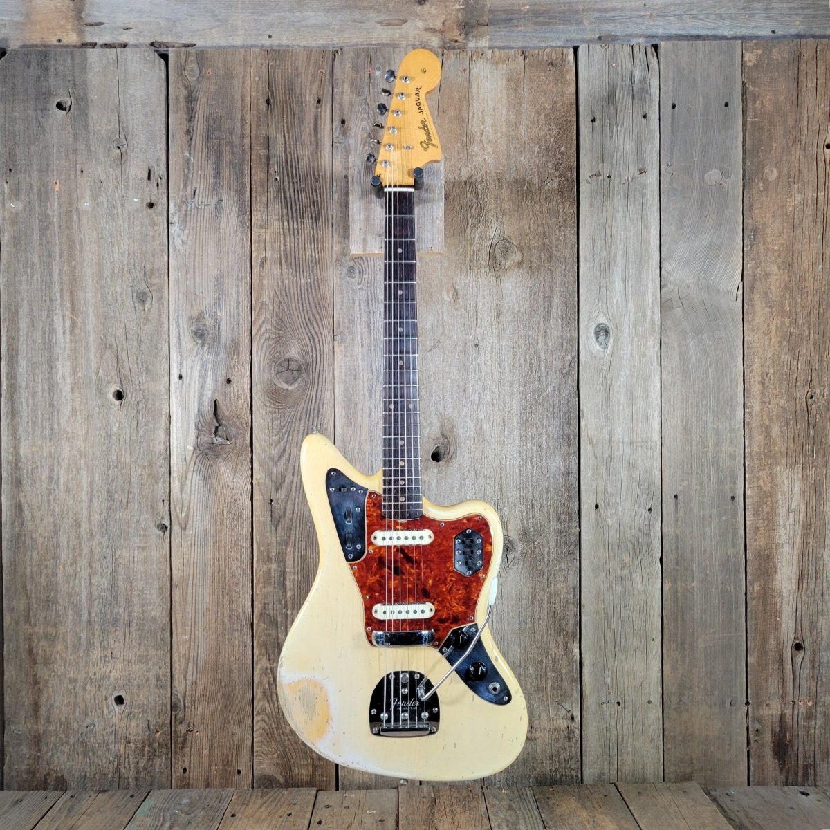 Fender Jaguar 1963 Custom Color Blonde over Ash - Mahar's Vintage Guitars