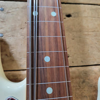 Fender Jazz Bass American Professional II Fretless 2023 Olympic White w/ Tweed Case & Paperwork - Mahar's Vintage Guitars