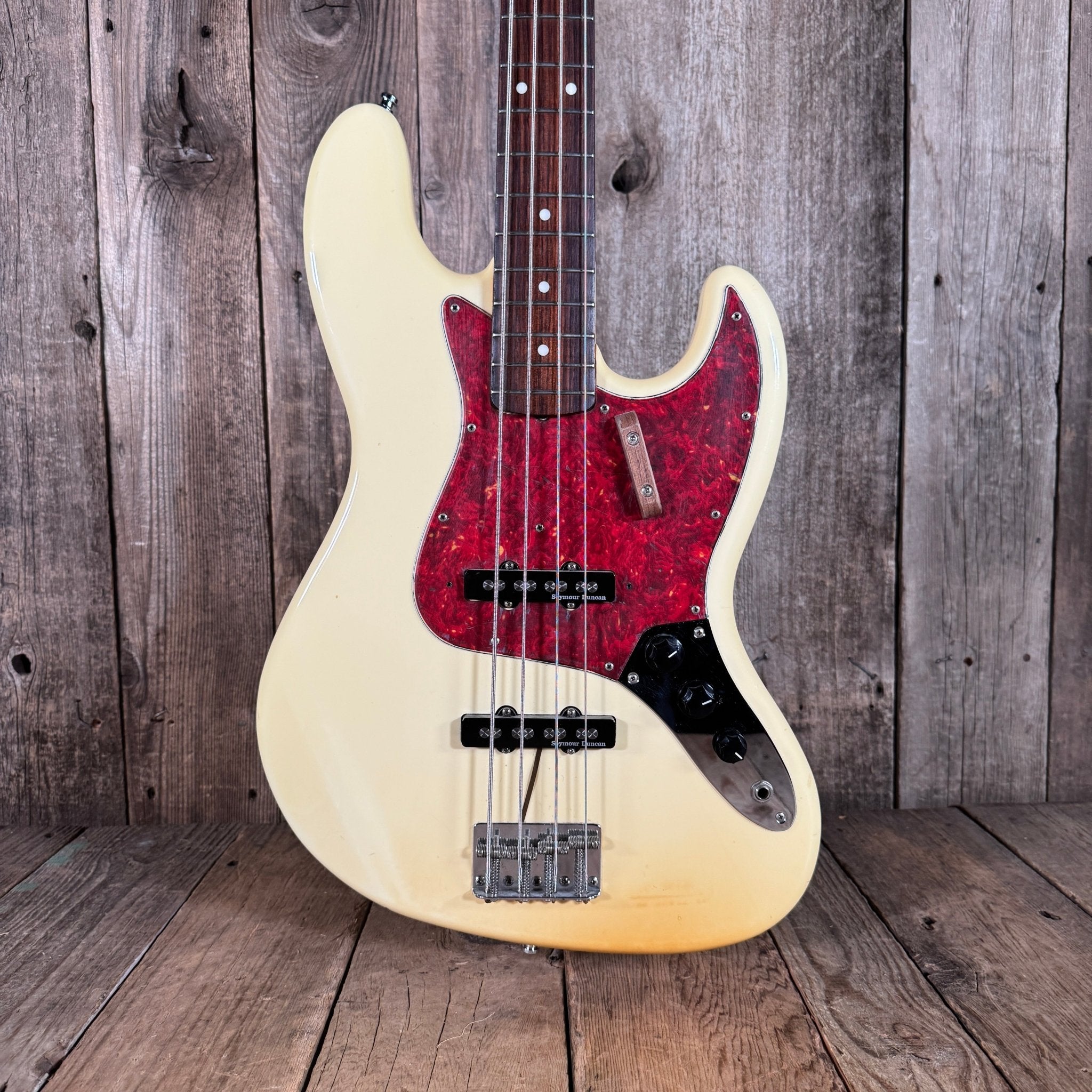 まねみさFender Japan JB62 2012年製 ジャズベース Fender Jazz Bass JB-62 62 Reissue Crafted in Japan Oly White