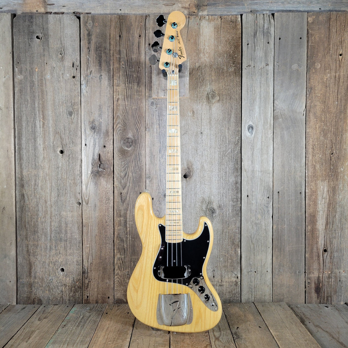 Fender Jazz Bass – Mint Condition, All Original with Tags – Vintage USA 1976 - Mahar's Vintage Guitars