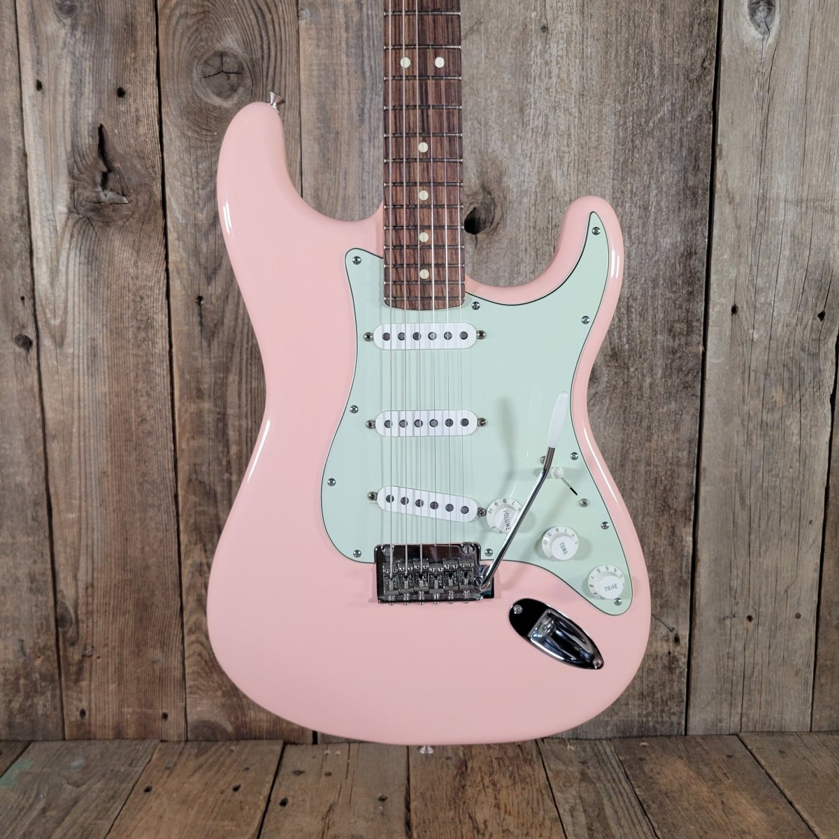 Fender Limited Edition Player Stratocaster 2020 – Shell Pink, MIM, Original Gig Bag - Mahar's Vintage Guitars