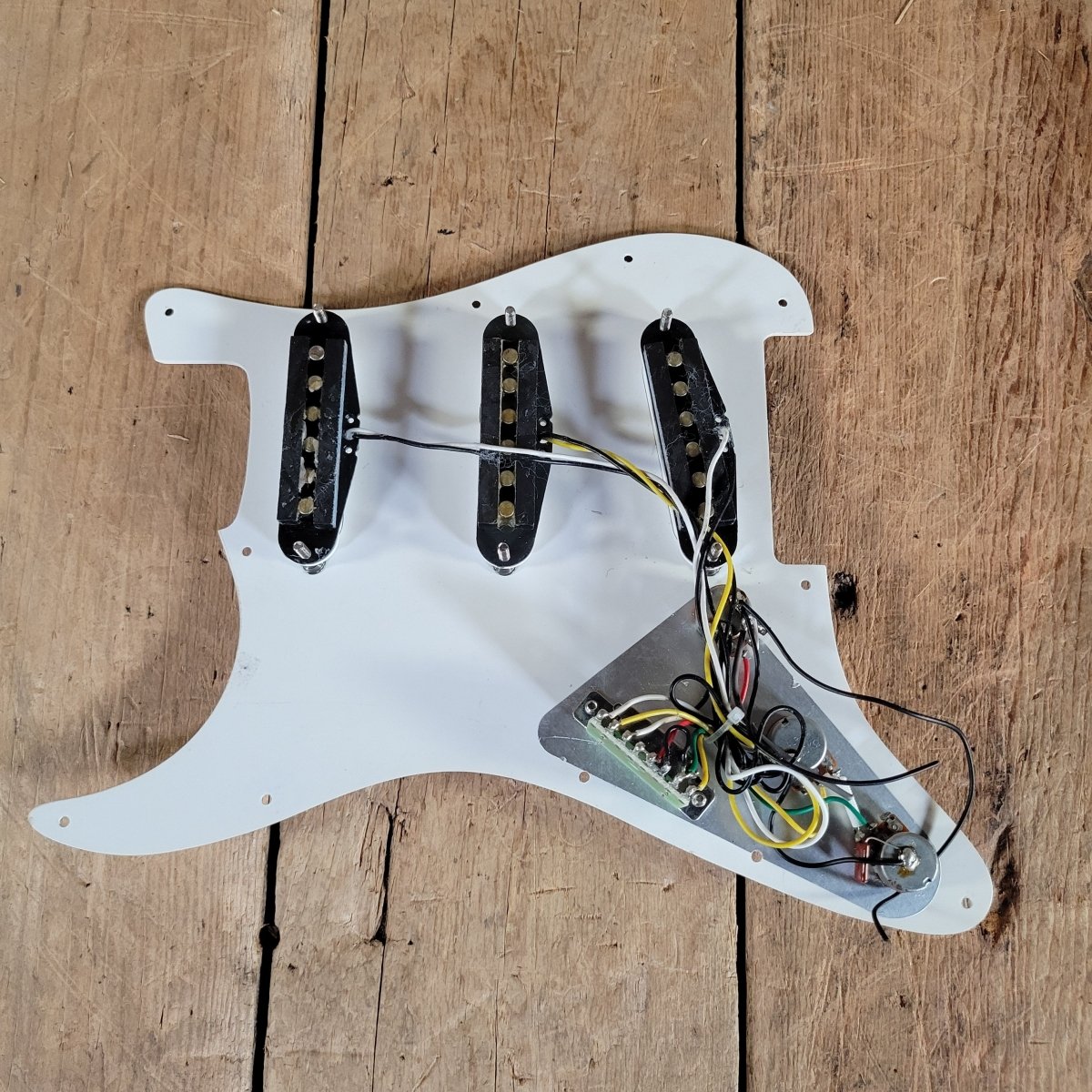 Fender Loaded Stratocaster Pickguard - Mahar's Vintage Guitars
