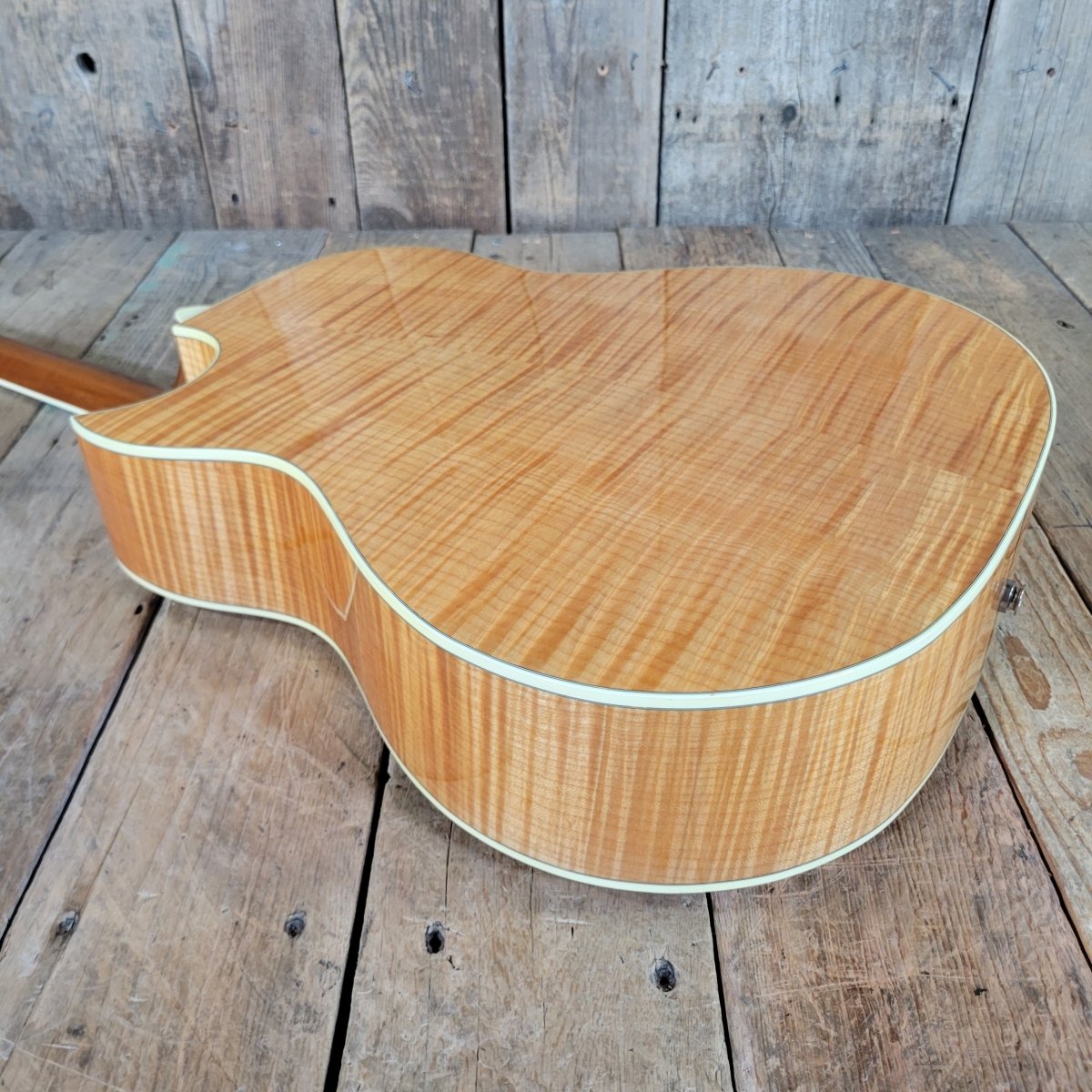 Fender LS - 60 Spring Hill 1995 — 440 Made, Near Mint, OHSC - Mahar's Vintage Guitars