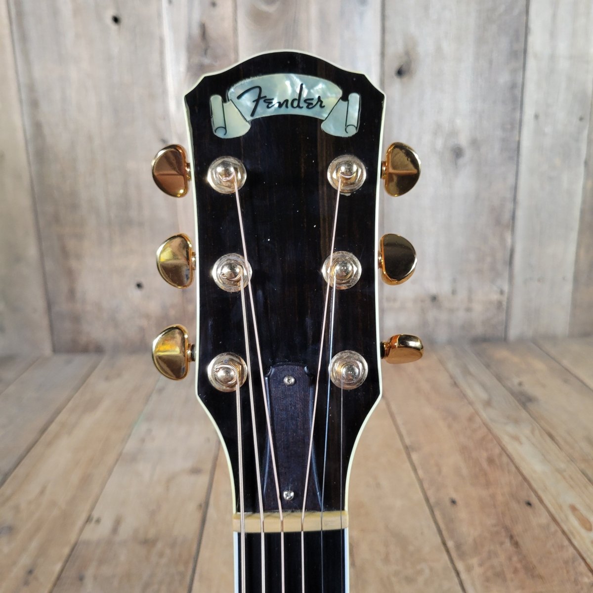 Fender LS - 60 Spring Hill 1995 — 440 Made, Near Mint, OHSC - Mahar's Vintage Guitars