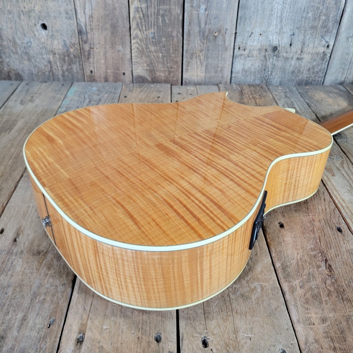 Fender LS - 60 Spring Hill 1995 — 440 Made, Near Mint, OHSC - Mahar's Vintage Guitars