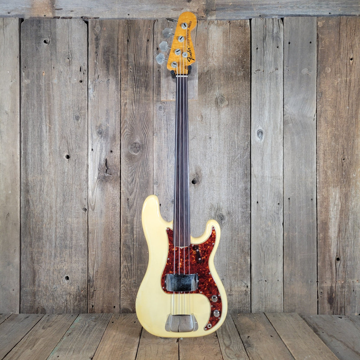 Fender P Bass Fretless Olympic White Wildly Flamed Neck 1971 Vintage Precision Bass - Mahar's Vintage Guitars