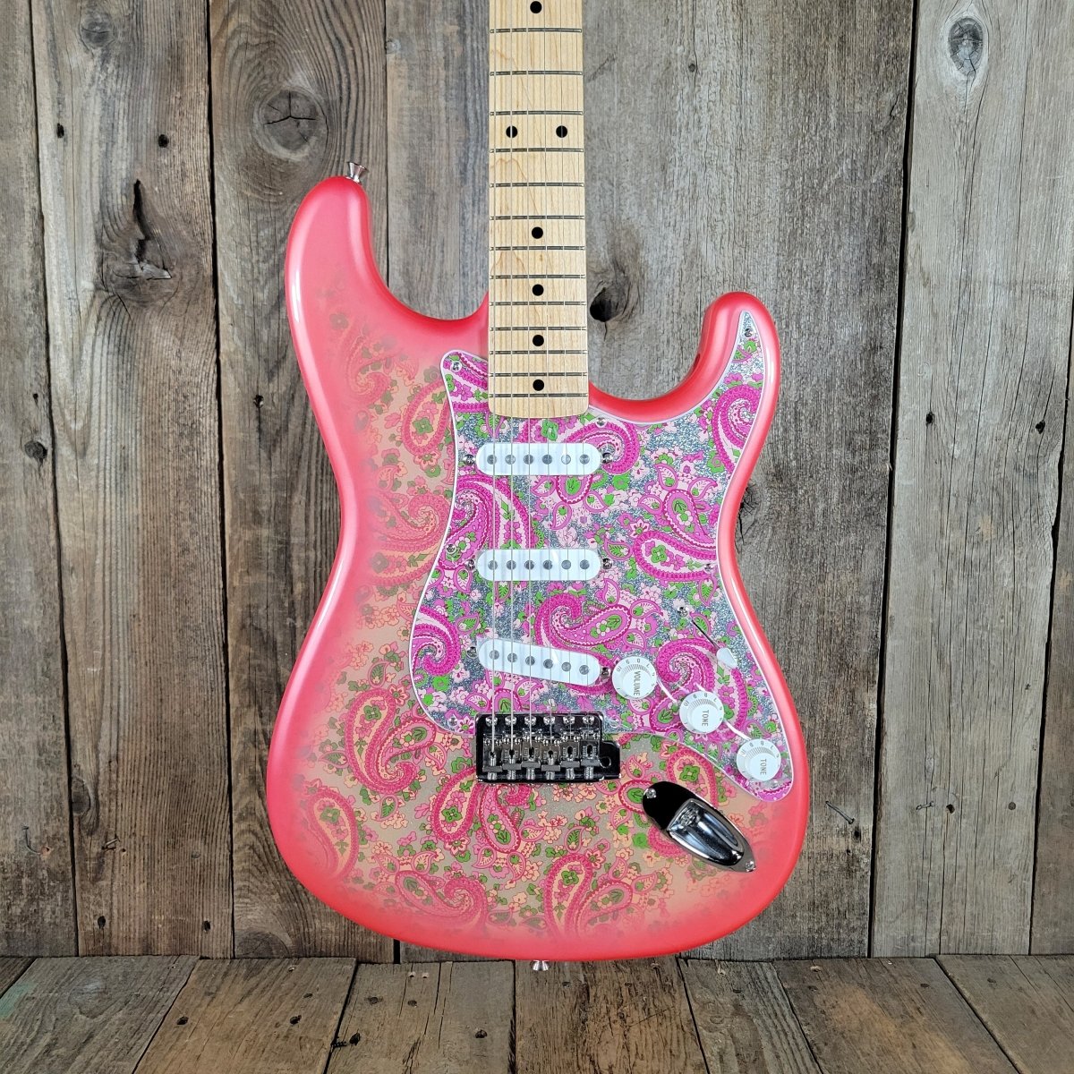 Fender Pink Paisley Stratocaster CIJ Mint w/Tags w/TKL Tweed Case 2003 - Mahar's Vintage Guitars