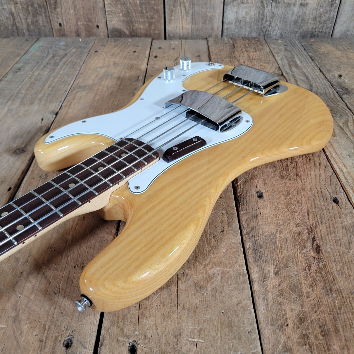 Fender Precision Bass 1974 Near Mint w/ Case - Mahar's Vintage Guitars