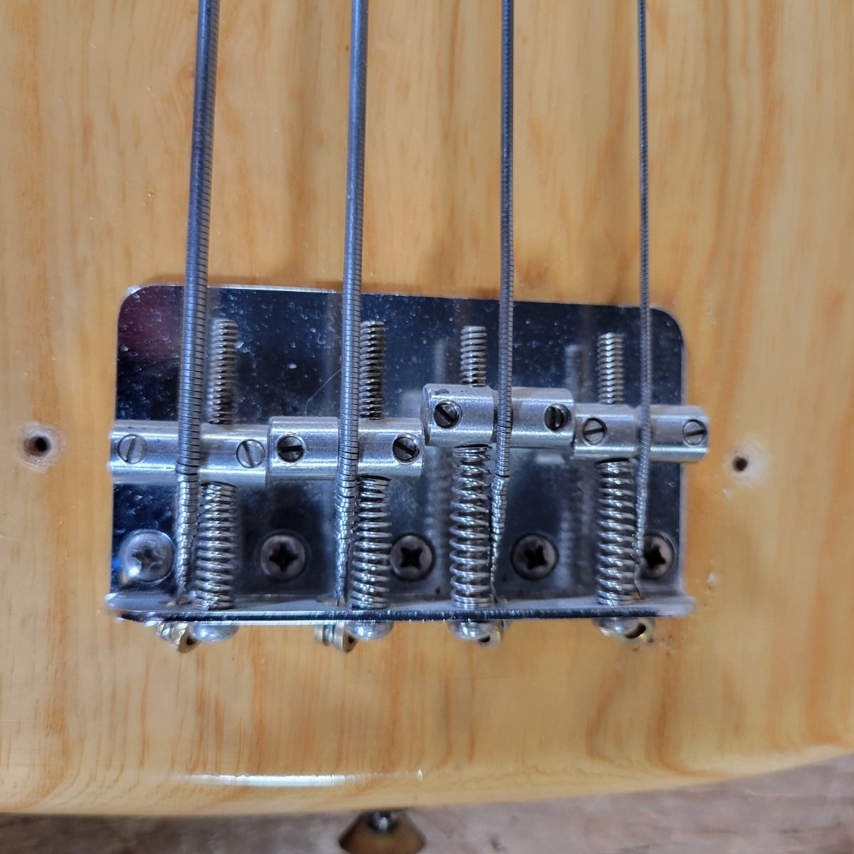 Fender Precision Bass 1974 Near Mint w/ Case - Mahar's Vintage Guitars
