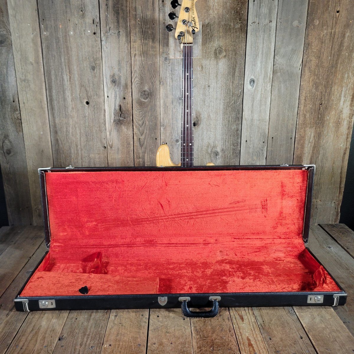 Fender Precision Bass 1974 Near Mint w/ Case - Mahar's Vintage Guitars