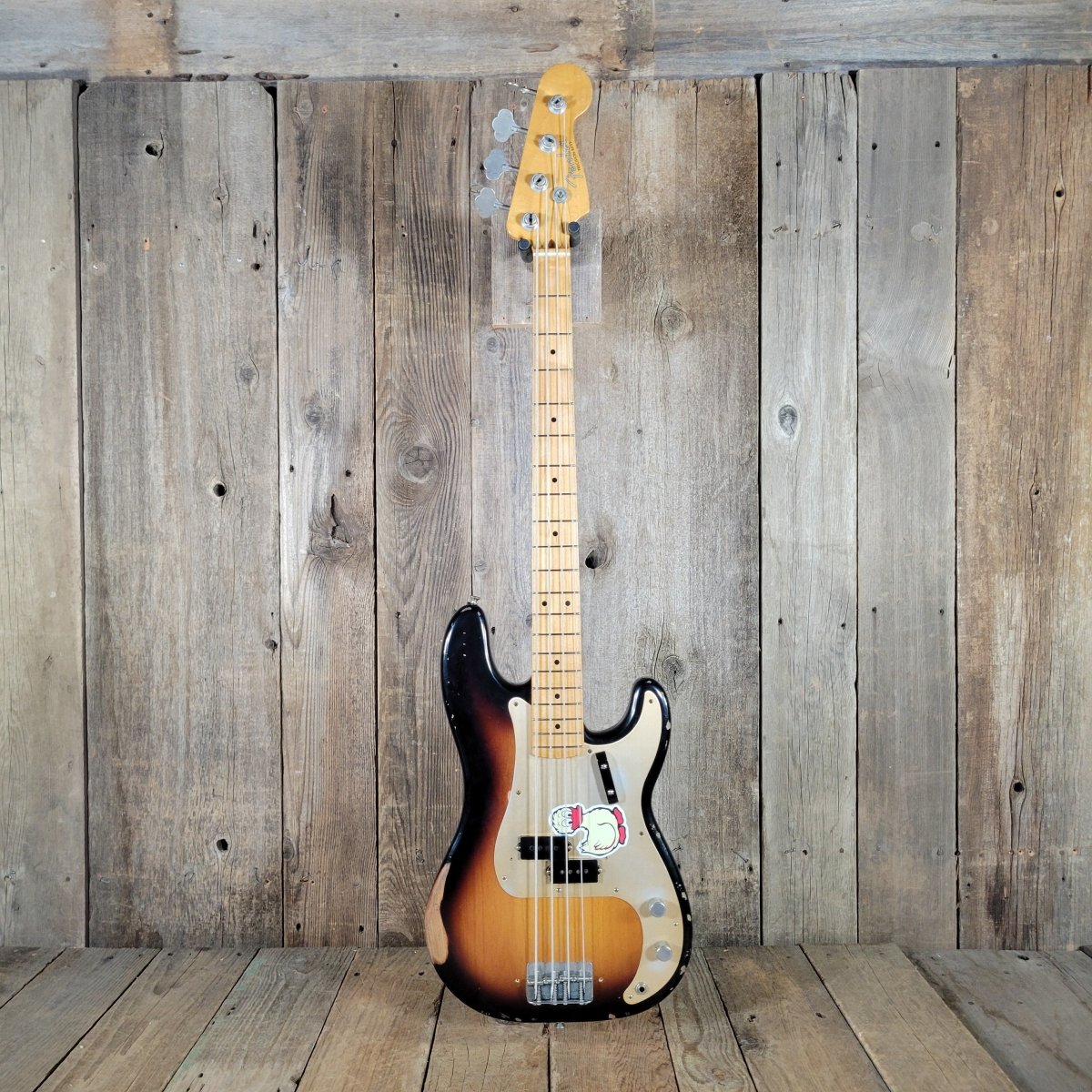 Fender Road Worn Precision Bass Sunburst 2009 – With Gig Bag - Mahar's Vintage Guitars
