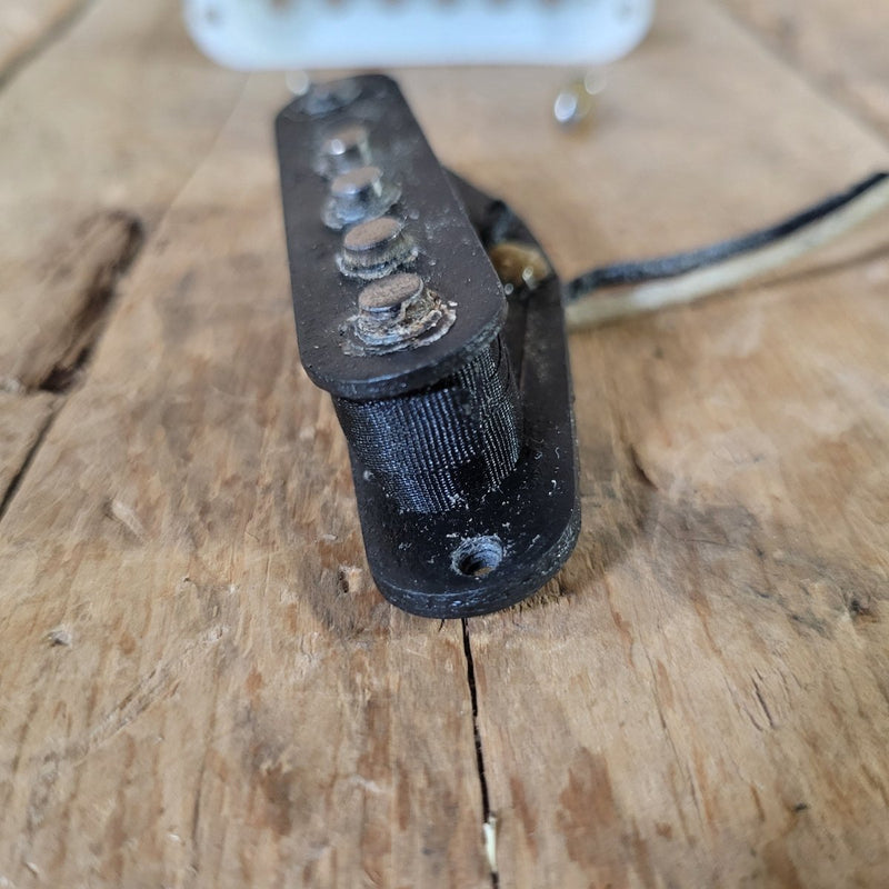 Fender Stratocaster 1963 Middle Pickup Black Bottom Rewound Orig Screws Non Orig Cover - Mahar's Vintage Guitars