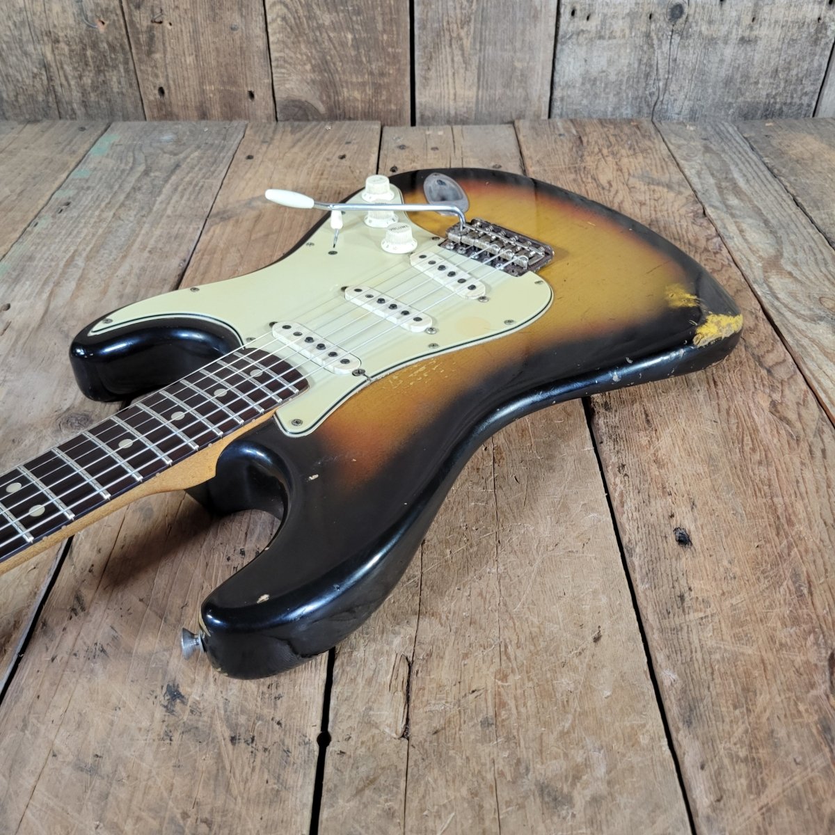 Fender Stratocaster 1964 L-Plate Green Guard | Mahar's Vintage