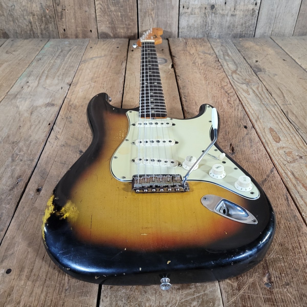 Fender Stratocaster 1964 L - Plate Green Guard Transition Logo - Mahar's Vintage Guitars