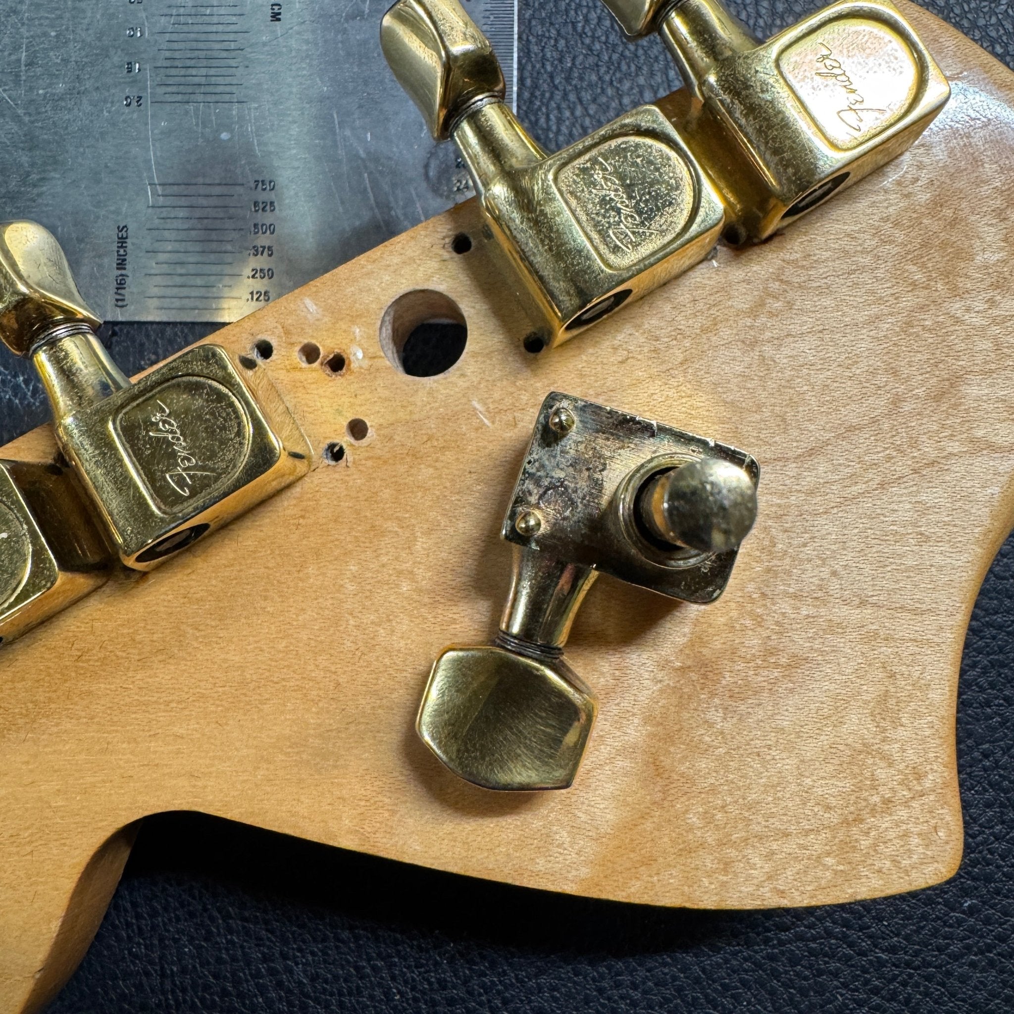 Fender Stratocaster 1972 Natural - Mahar's Vintage Guitars