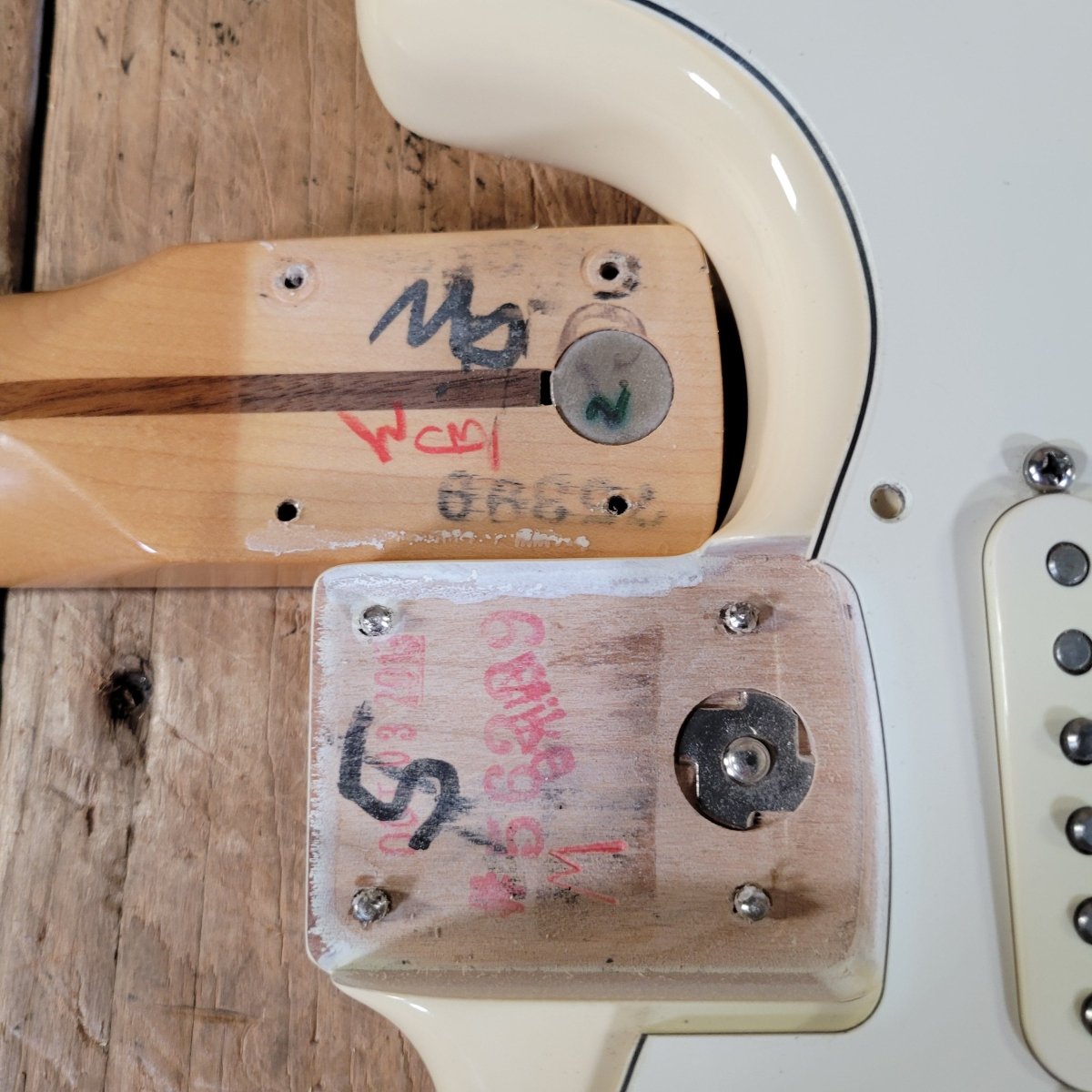 Fender Stratocaster American Standard 2013 Olympic White PLEK’d - Mahar's Vintage Guitars