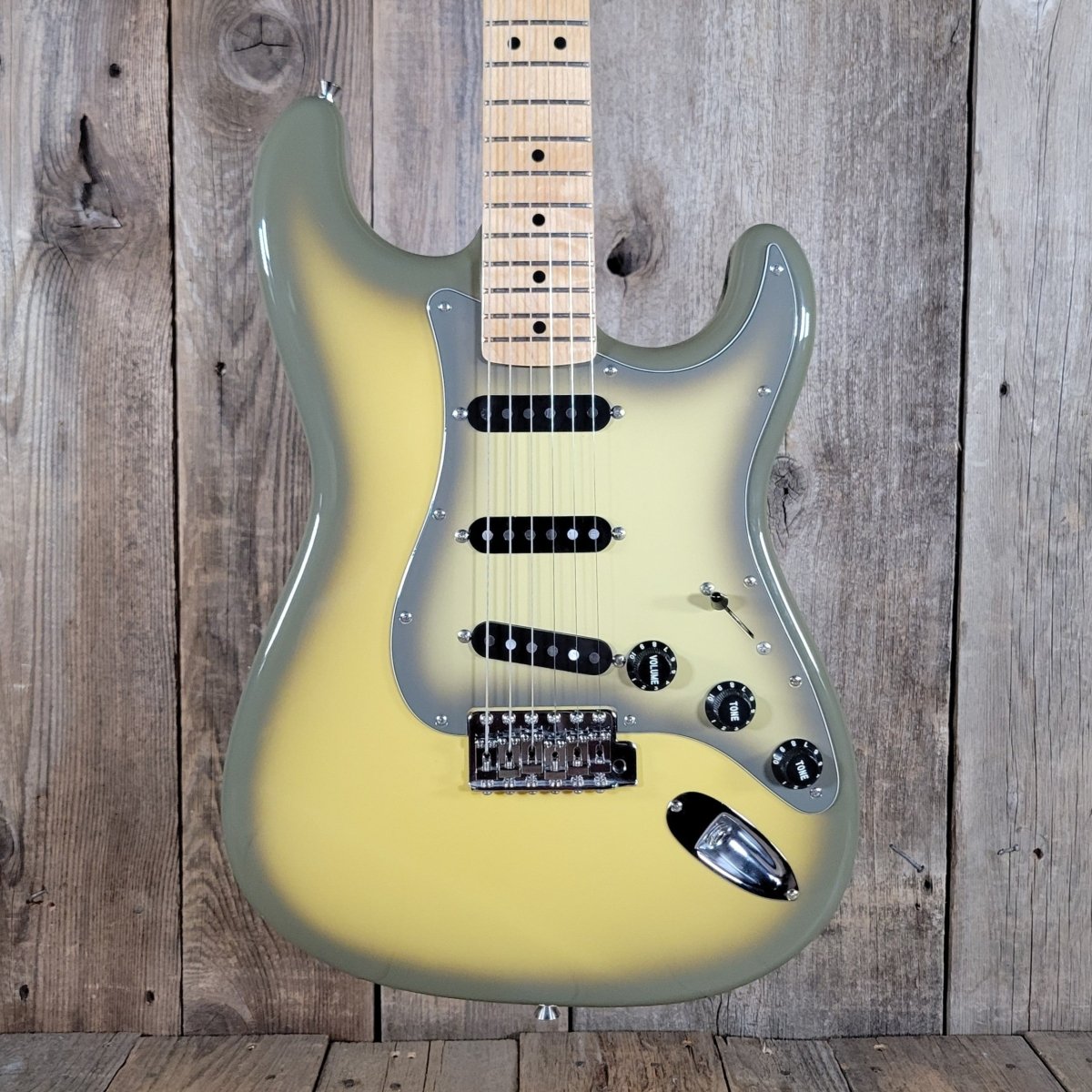 Fender Stratocaster Antigua Crafted in Japan 1993–1994 – Mint with TKL Tweed Case - Mahar's Vintage Guitars