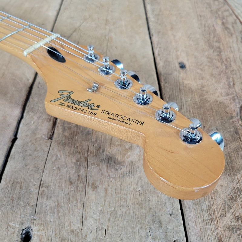 Fender Stratocaster MIM Lake Placid Blue 1992–93 w/ Gig Bag - Mahar's Vintage Guitars