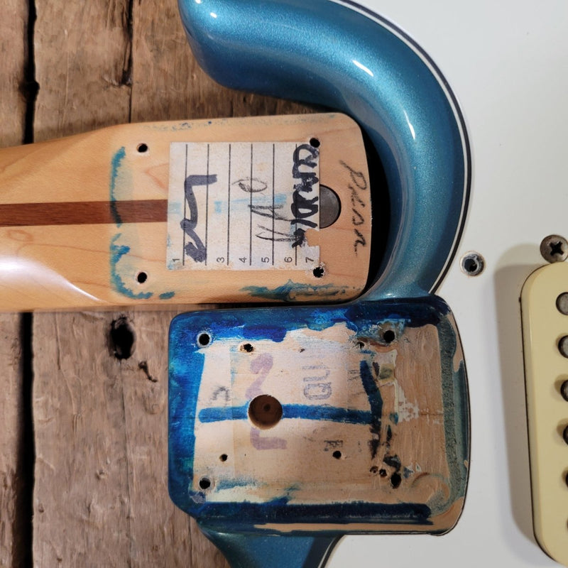 Fender Stratocaster MIM Lake Placid Blue 1992–93 w/ Gig Bag - Mahar's Vintage Guitars