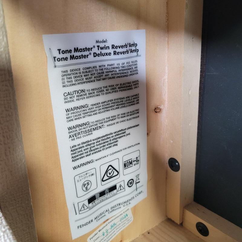 Fender Tonemaster Deluxe Reverb 2021 – Blonde, Lightweight Digital Amp - Mahar's Vintage Guitars
