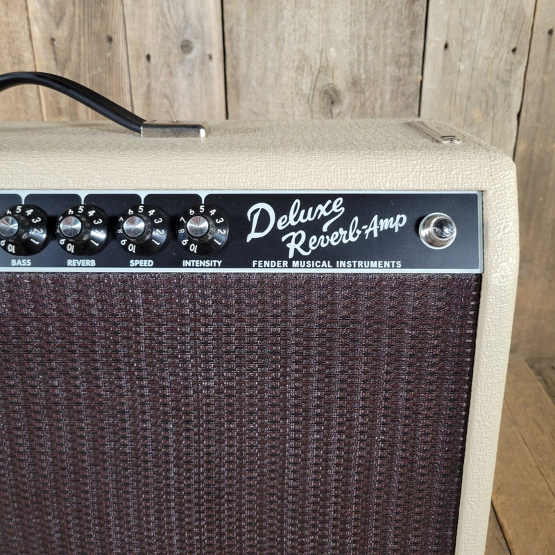Fender Tonemaster Deluxe Reverb 2021 – Blonde, Lightweight Digital Amp - Mahar's Vintage Guitars
