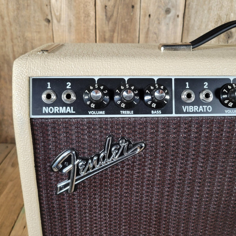 Fender Tonemaster Deluxe Reverb 2021 – Blonde, Lightweight Digital Amp - Mahar's Vintage Guitars