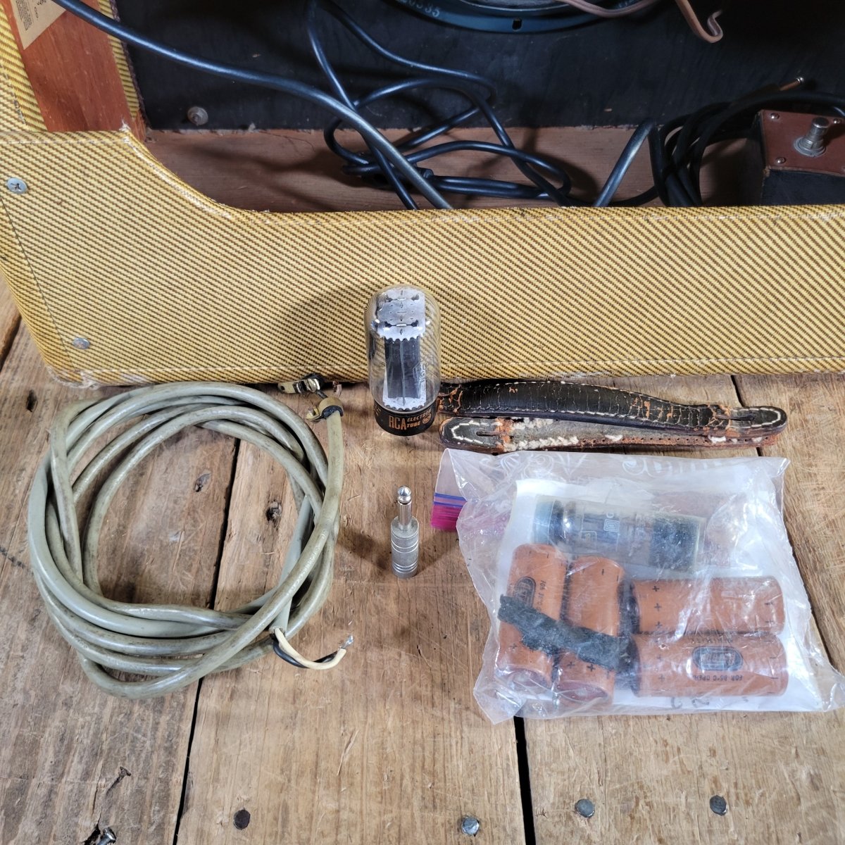 Fender Tremolux 5E9 1959 - Changed Output Transformer and 1955 Speaker - Mahar's Vintage Guitars