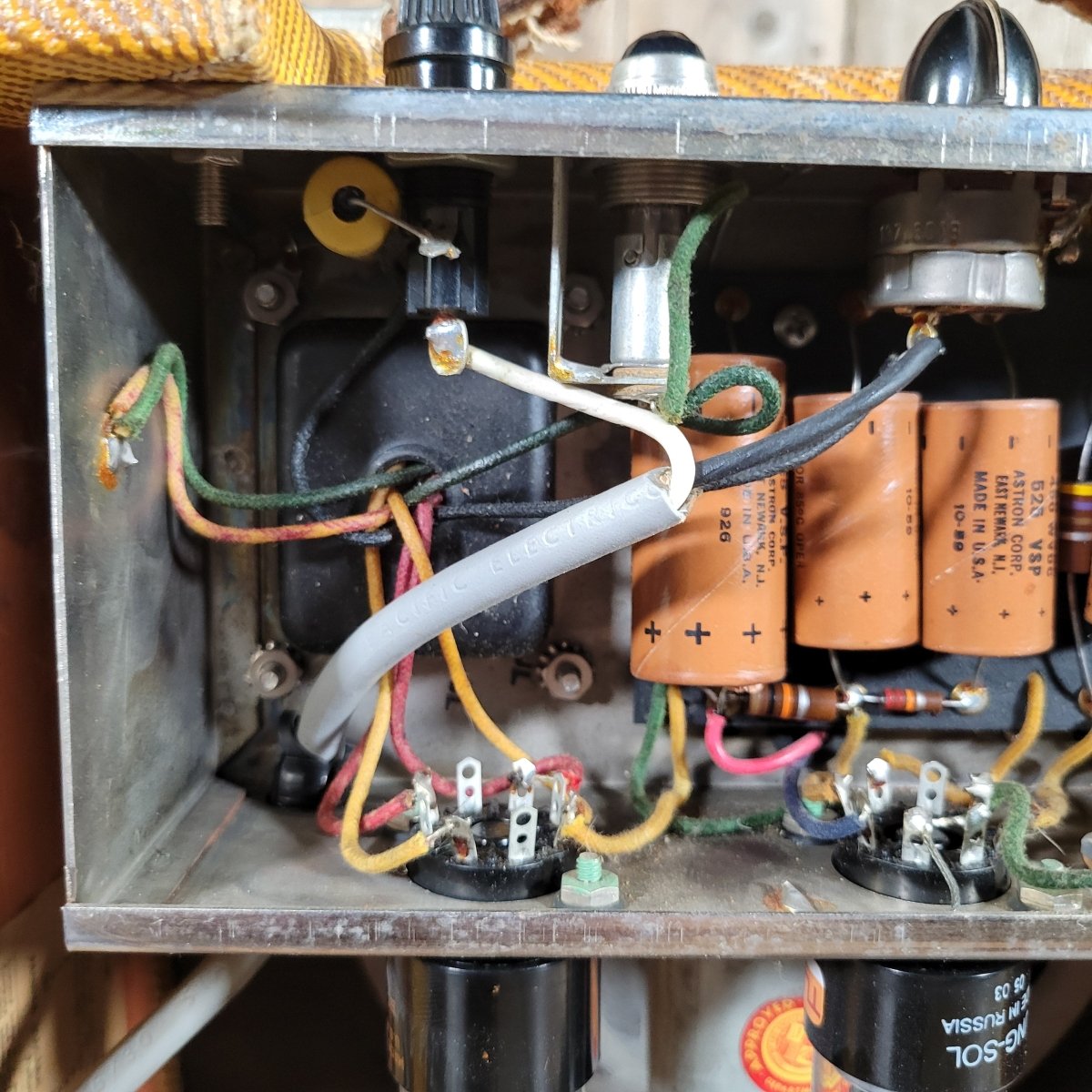 Fender Tweed Champ 5F1 100% Original! 1960 - Mahar's Vintage Guitars