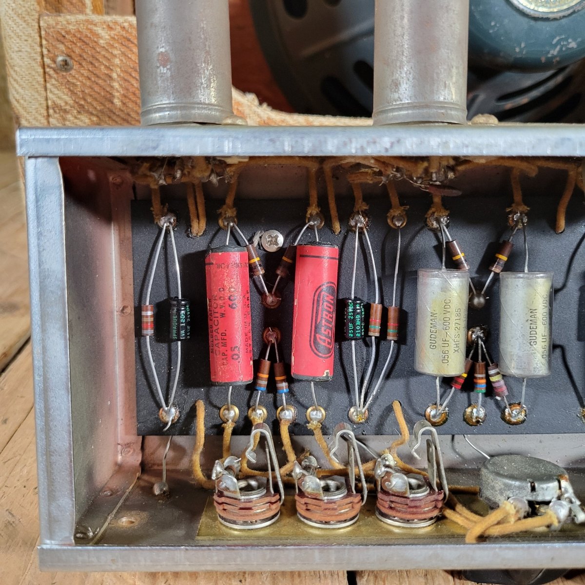 Fender Tweed Deluxe 5D3 Wide Panel 1954 - Mahar's Vintage Guitars