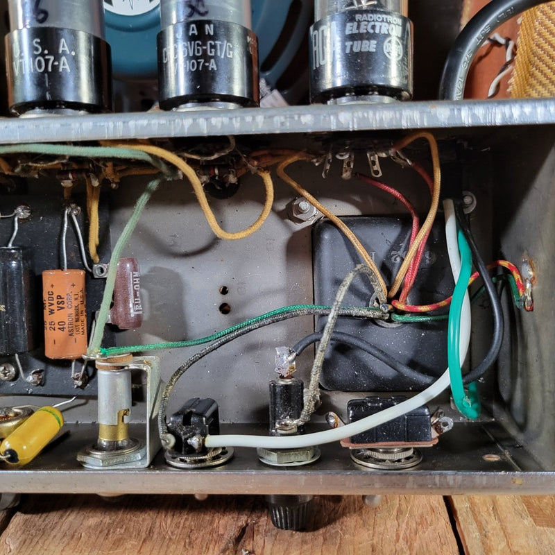 Fender Tweed Deluxe 5E3 1957 - Mahar's Vintage Guitars