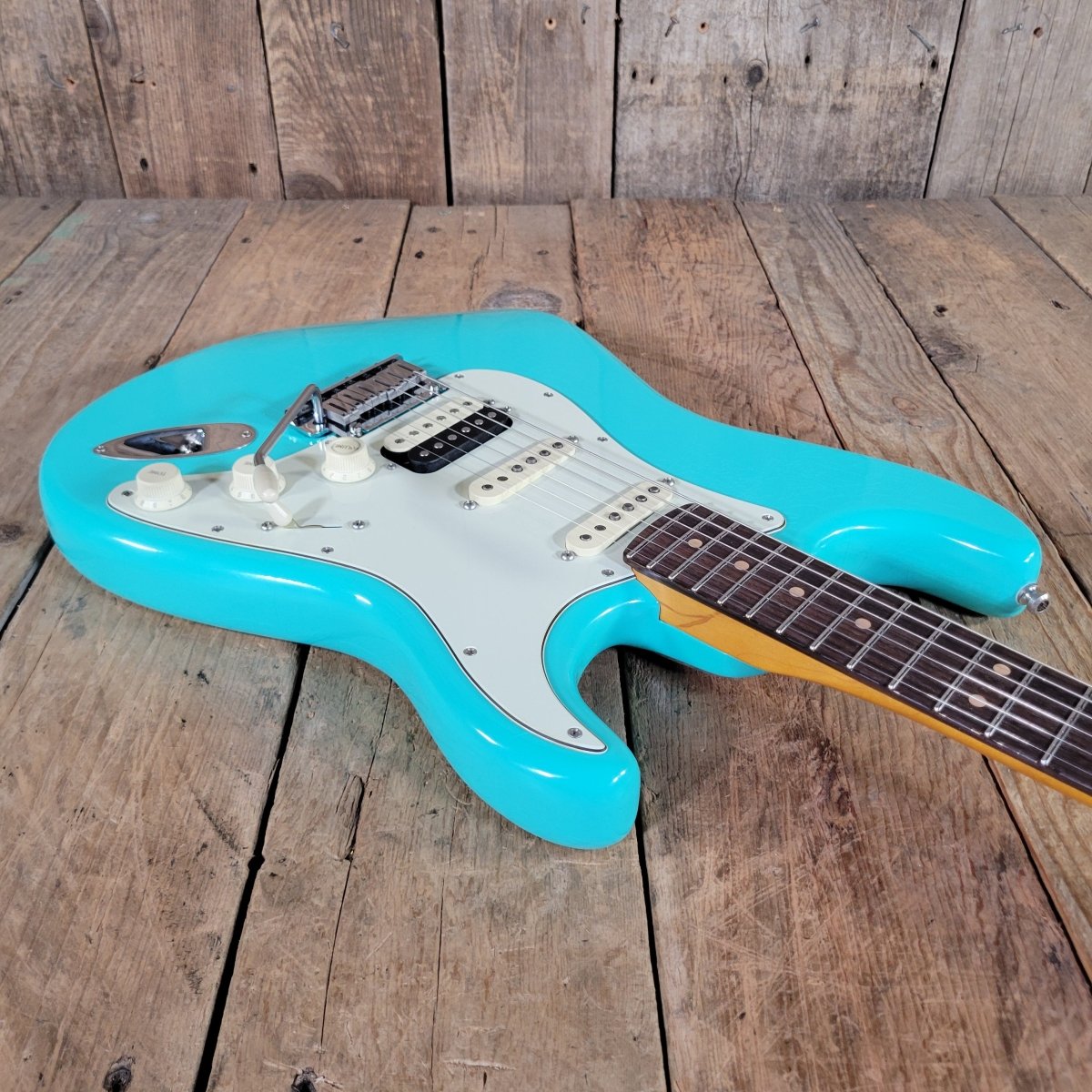 Fender Ultra Luxe Vintage 60s Stratocaster HSS Sea Foam Green 2025 - Mahar's Vintage Guitars