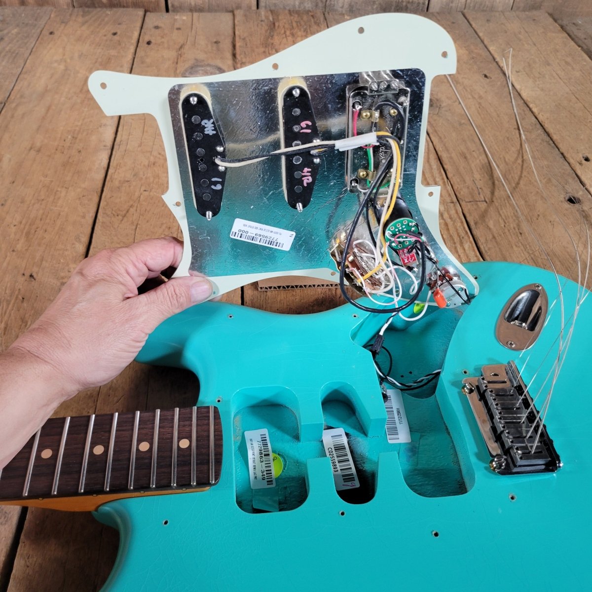 Fender Ultra Luxe Vintage 60s Stratocaster HSS Sea Foam Green 2025 - Mahar's Vintage Guitars