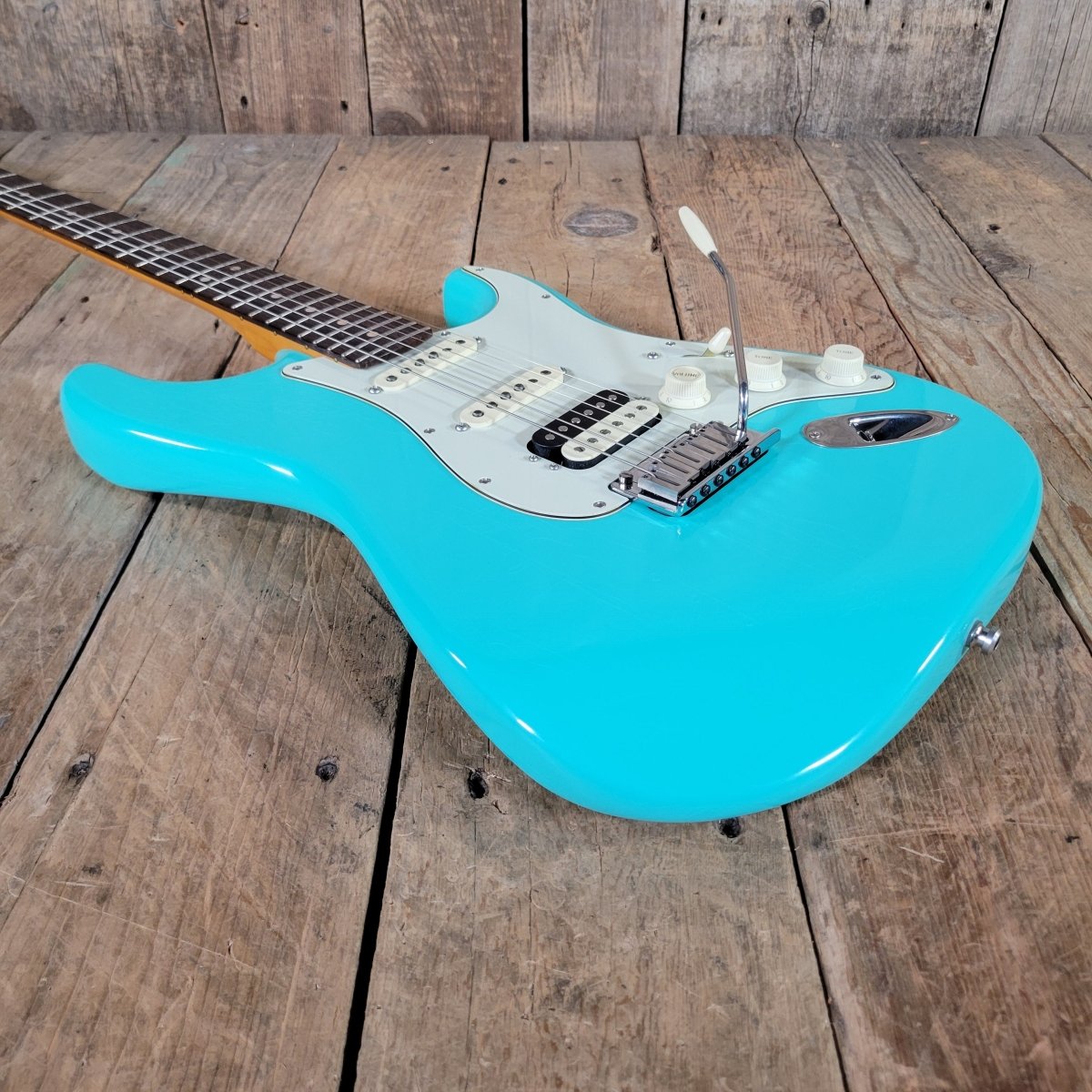 Fender Ultra Luxe Vintage 60s Stratocaster HSS Sea Foam Green 2025 - Mahar's Vintage Guitars