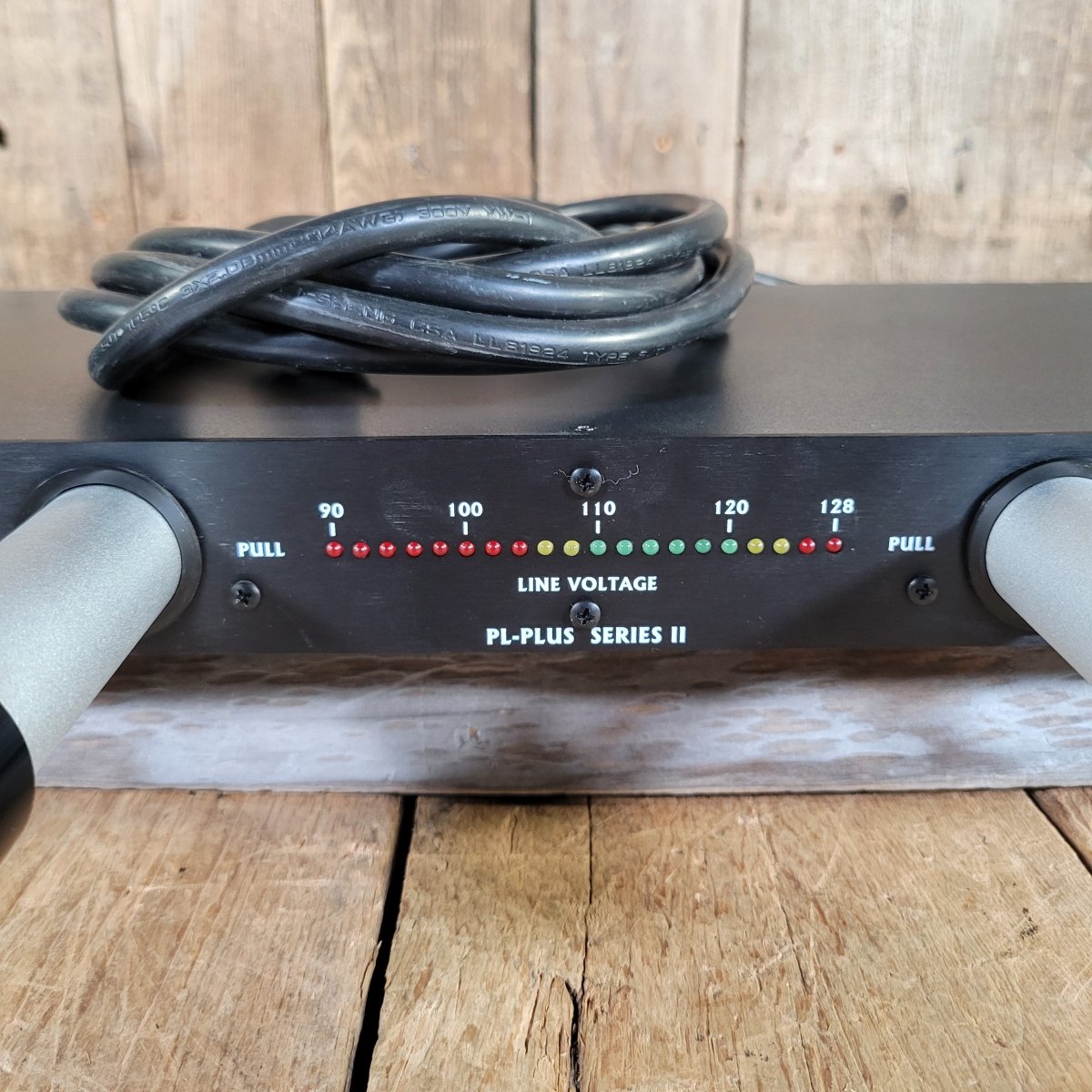 Furman PL-PLUS Series II AC Power Conditioner and Surge Suppressor - Mahar's Vintage Guitars